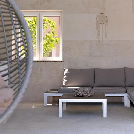 Adeline * Sveti Ivan Dobrinjski