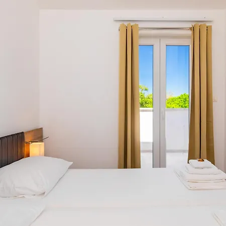 Adeline * Sveti Ivan Dobrinjski