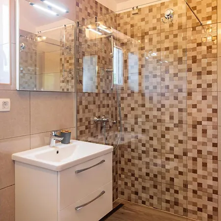 Vila Adeline Sveti Ivan Dobrinjski