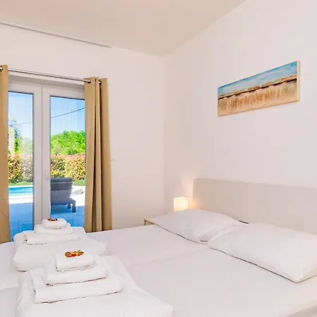 Adeline Sveti Ivan Dobrinjski