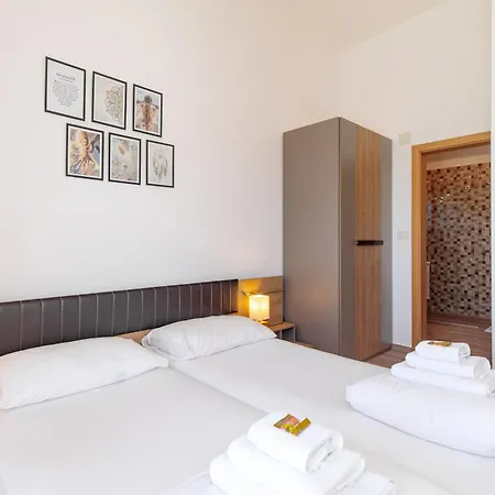 Adeline * Sveti Ivan Dobrinjski