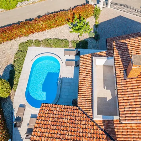 Villa Adeline *