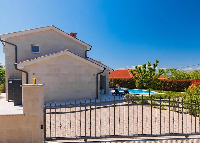 Villa Adeline Sveti Ivan Dobrinjski